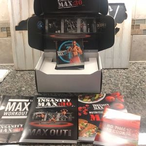 Insanity max:30 workout DVDs